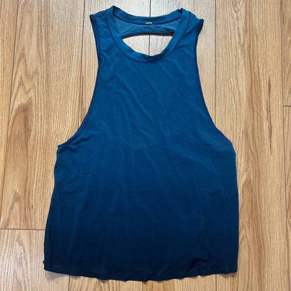 Lululemon Chase Me Tank Size 4? Vertical Ombre Prewheeze Tank Whirlpool Jaded